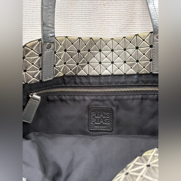 Issey Miyake Pleats Please Gray Tote Bag - Picture 3 of 7